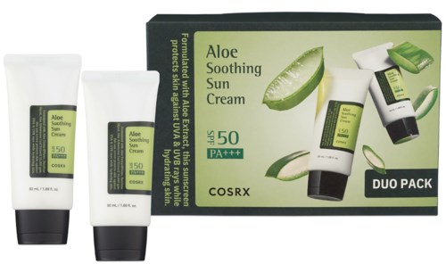 Twee tubes en een doos aloe verzachtende zonnebrandcrème met SPF 50 en PA+++ bescherming.