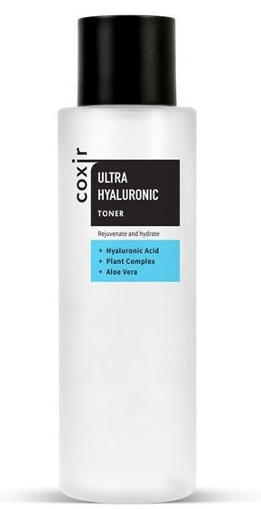 Eine weiße Flasche mit Coxy r Ultra Hyaluronic Toner, schwarzem Deckel, blauer Beschriftung und Produkteinformationen.