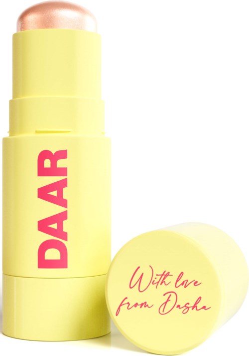 Een gele container met een ronde bovenkant, gemarkeerd "DAR" in opvallende roze letters, en een notitie die zegt "With love from Dasha."