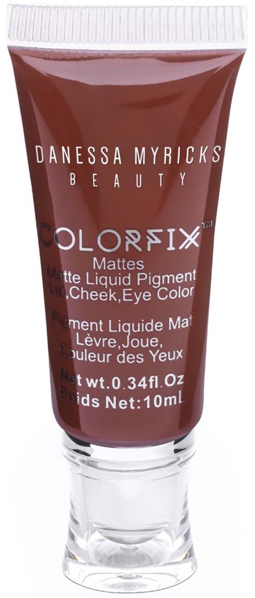 En brun tub med flytande rouge och ögonfärgsmakeup från Danessa Myricks Beauty, 10 ml storlek.