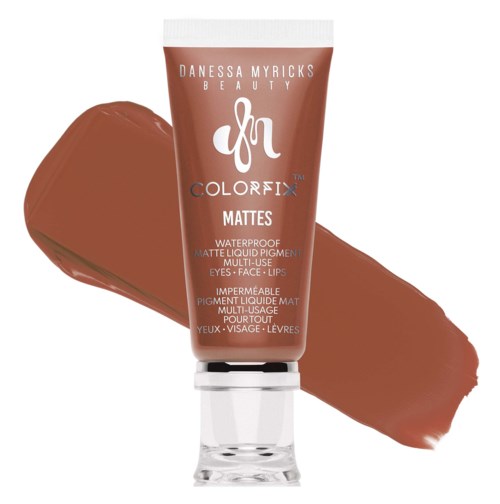 Een bruine tube van Danessa Myricks Beauty ColorFix Mattes waterdichte vloeibare pigment voor ogen, gezicht en lippen.