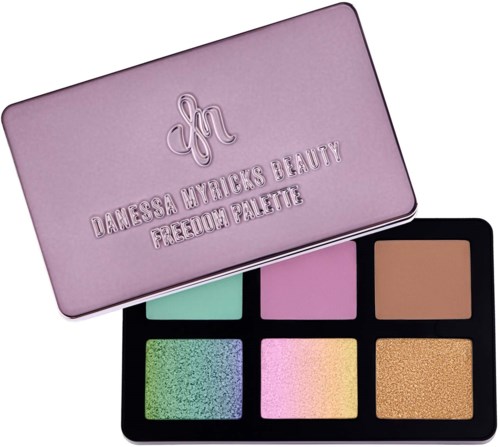 Een roze oogschaduw palette met zes kleurrijke tinten in een zilveren doos.