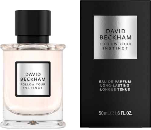 Ein Parfümflasche mit schwarzem Deckel und eine schwarze Box, beide mit David Beckham Follow Your Instinct.