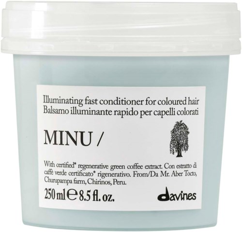 Vaaleansininen Minu-hoitotuotepurkki, valkoinen kansi ja etiketti, jossa tiedot englanniksi ja italiaksi.