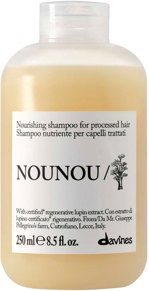 Kosteuttava shampoo valkoisessa pullossa, jossa on etiketissä nimi, ainesosat ja koko, 250 ml.