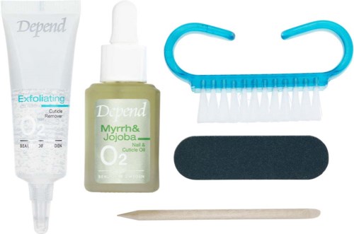 Foot care set includes exfoliating gel, nail oil, toe separators, file, and black buffer.