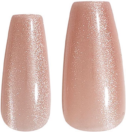 Två nagel förlängningar i nude-färg med glitter, en kortare och en längre. Båda har en glansig, slät yta.