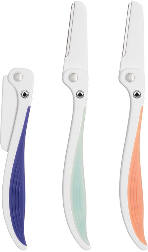 Three scalpels with different handle colors: blue, green, and orange.