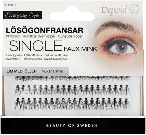 Artificial eyelashes labeled for single use, lightweight, easy to wear, with adhesive pads, made in Sweden.