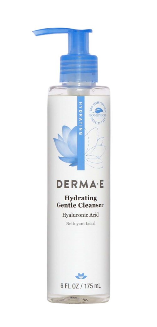 Doorzichtige fles met blauwe pomp, labelt Derma E Hydrating Gentle Cleanser, bevat 6 fl oz. Heeft een bloemendesign.