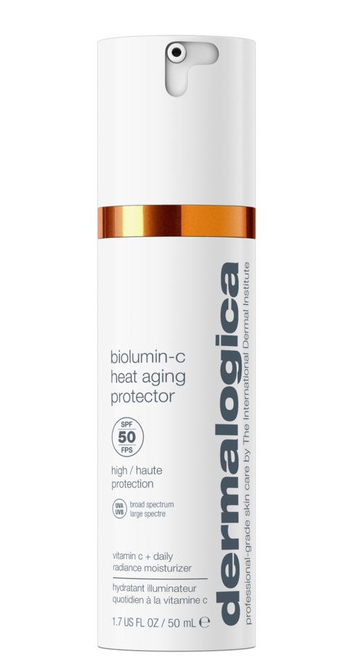 Eine weiße Flasche mit Sonnenschutzcreme mit Pumpverschluss, beschriftet 'dermalogica', mit SPF 50 und Vitamin C.