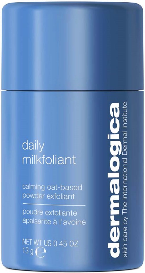 Blauwe cilindervormige fles met dagelijkse milkfoliant exfoliant met witte tekst.