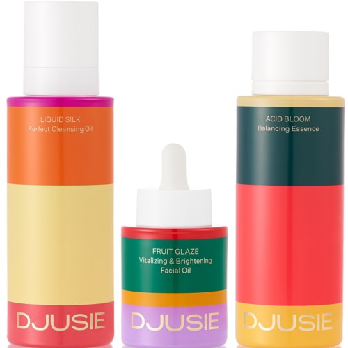 Drei Flaschen mit Gesichtsölen und Essenzen in buntem Verpackungsdesign, mit Tropfer und Sprühkappen.