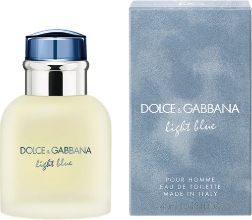 Een parfumfles en doos met 'Dolce & Gabbana Light Blue' voor mannen, in blauw en wit.