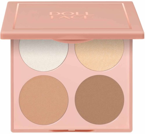 Eine rosa Make-up-Palette mit vier kreisförmigen Pfannen in verschiedenen Farbtönen, wahrscheinlich Lidschatten oder Gesichtspuder.