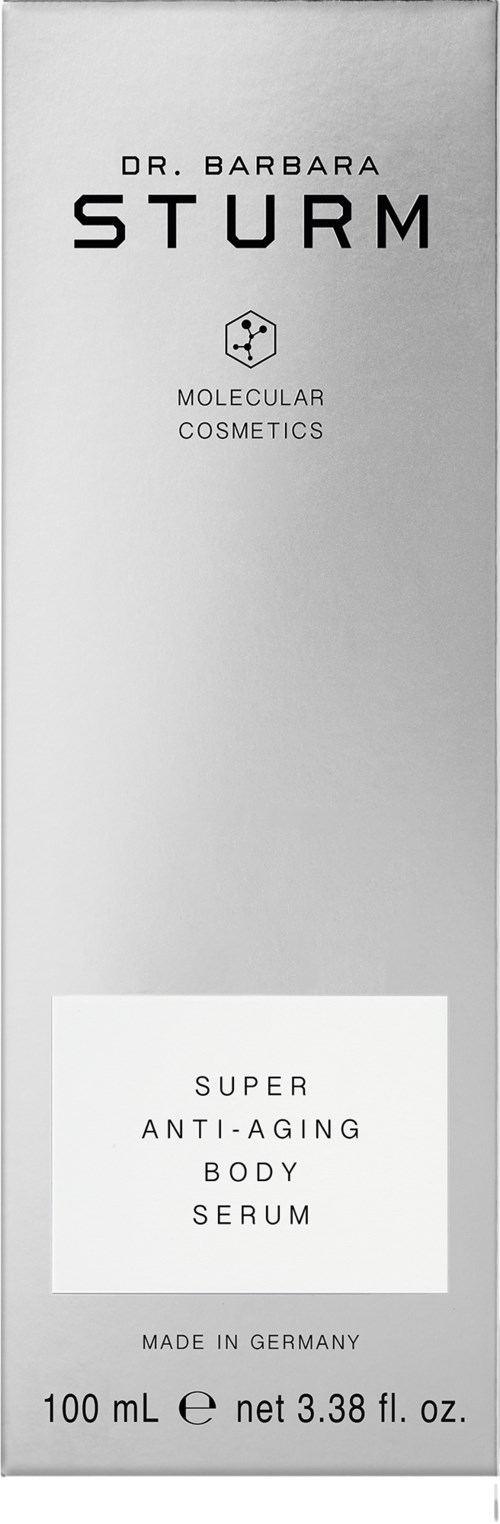 Eine Schachtel mit schwarzem und weißem Text, die ein Hautpflegeprodukt namens Dr. Barbara Sturm Super Anti-Aging Body Serum bewirbt, hergestellt in Deutschland.