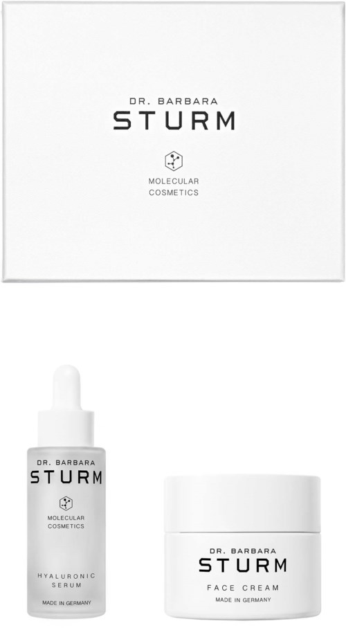 Hautpflege-Set mit Gesichtscreme und Hyaluronsäure-Serum, beide von Dr. Barbara Sturm, auf weißem Hintergrund.
