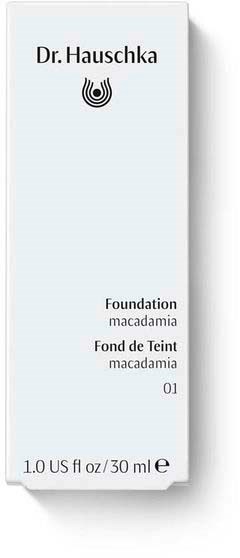 Valkoinen pakkapala, jossa mustaa tekstiä ja kertoo Dr. Hauschka -brändin Macadamia-meikkituotteesta, 30 ml.