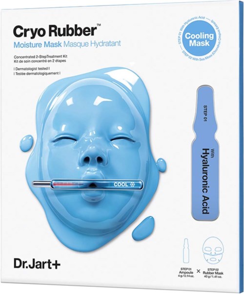 Blauwe gezichtsmasker met een lachend gezicht, tandenborstel en tekst over koelende masker en hyaluronzuur. Verpakking toont productinformatie.