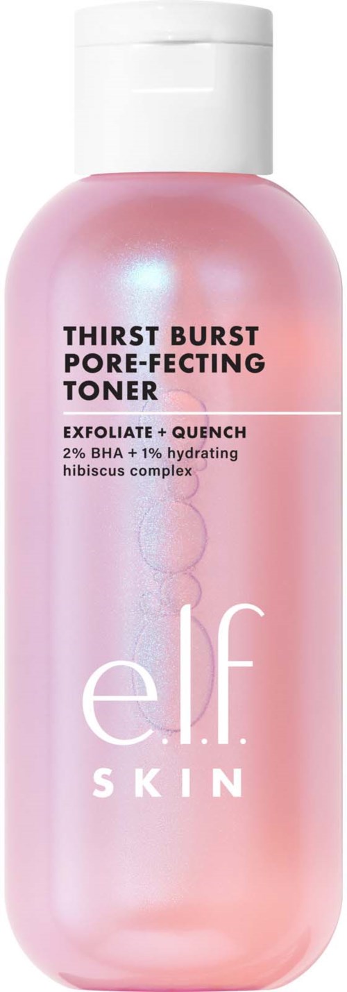 En rosa flaska med elf hudvårds toner, märkt som Thirst Burst Pore-Refining Toner med ingredienser som hibiskus och återfuktande komponenter.