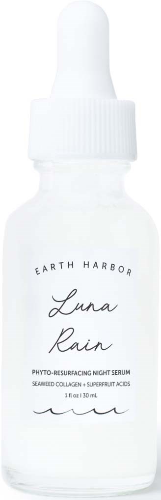 Een witte fles met pipetdop, met label 'Luna Rain' nachtserum met zeewierkollageen en zuren.