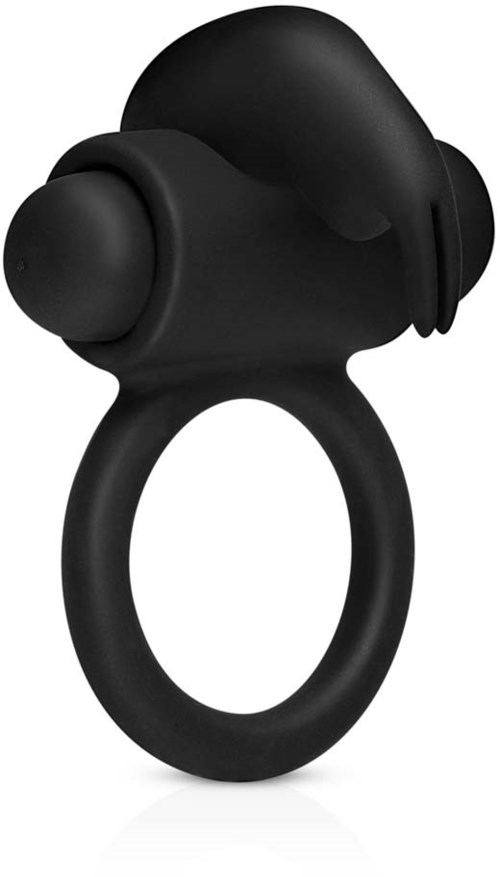 Ein schwarzer Ring mit einem kleinen, schwarzen, runden Anhänger oben, scheint ein Ring mit einem dekorativen Element zu sein.