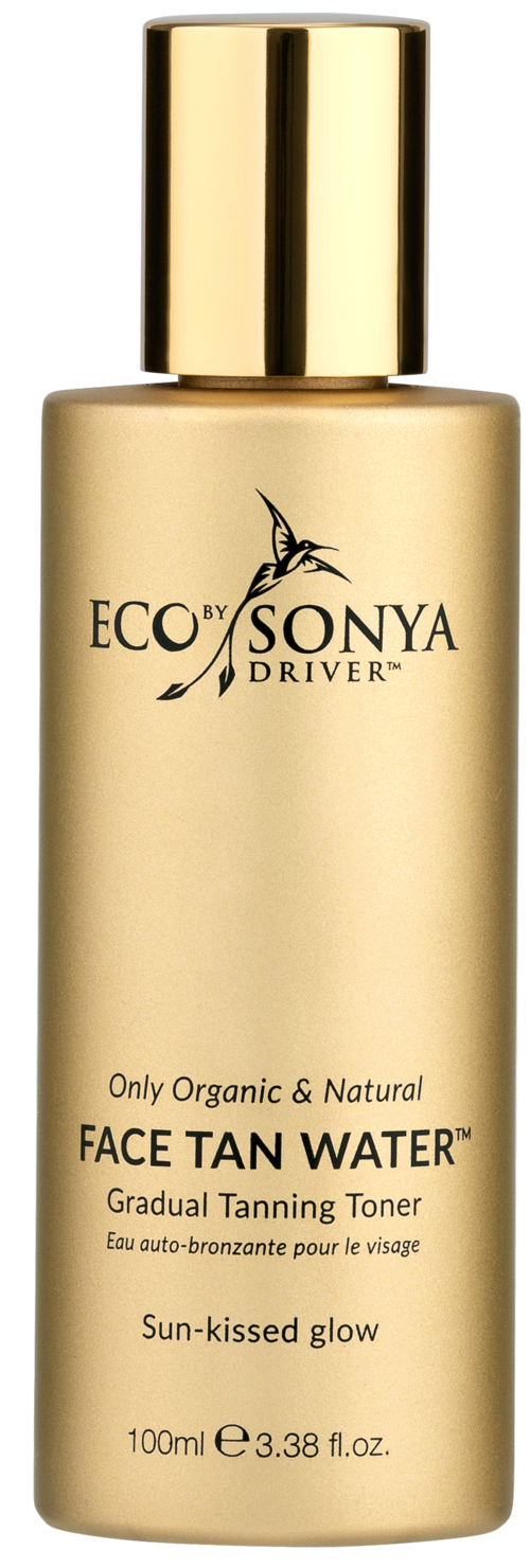 Een gouden sprayfles met Eco by Sonya Driver face tanning water voor een zongekuste glans.