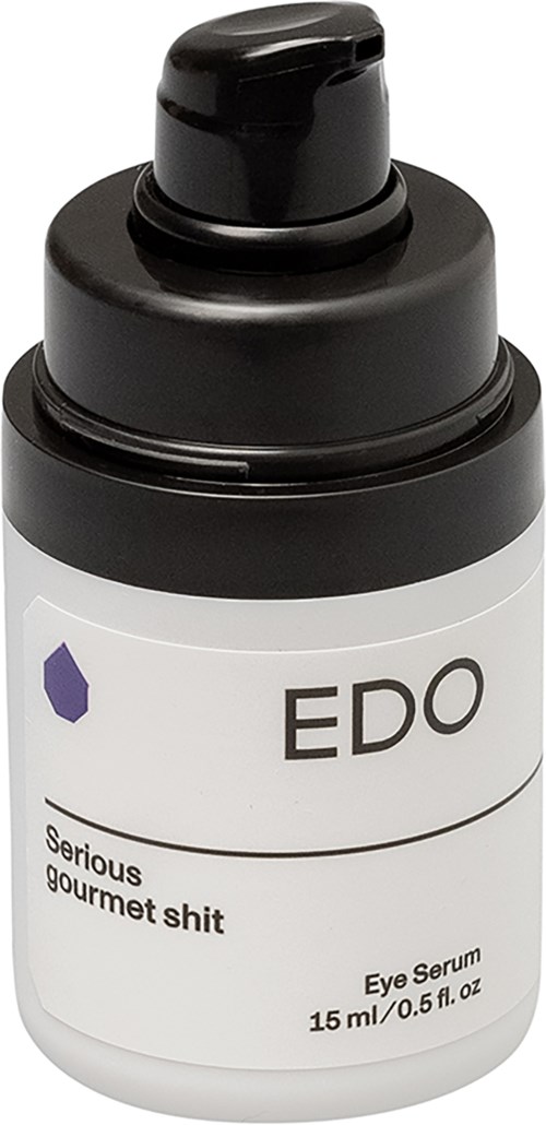 Kleine weiße Flasche mit schwarzem Deckel, beschriftet "EDO" und "Serious gourmet shit," enthält Augenserum.