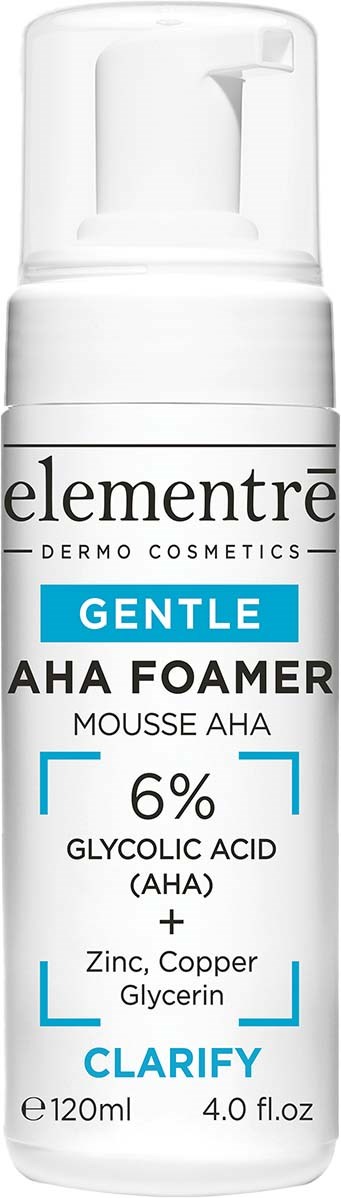 Eine weiße Flasche mit 'elementrè GENTLE AHA FOAMER' Beschriftung, Pumpmechanismus, enthält 6% Glycolsäure für Hautpflege.