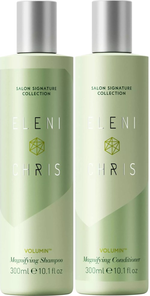 Zwei grüne Flaschen, eine für Shampoo und eine für Conditioner, mit silbernen Kappen und einfachen Labels in Grün und Weiß.