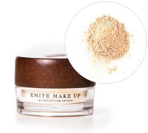 Een kleine make-uppot met houten deksel, met los poeder erboven, gelabeld "Emite Make Up".