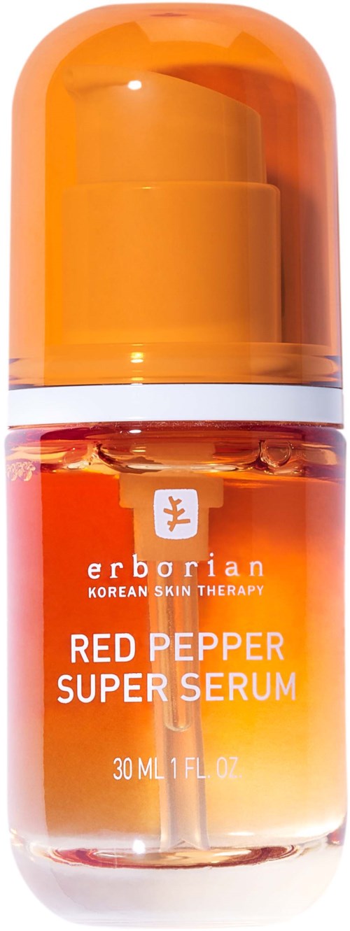 Eine kleine orange Flasche mit Pumpkopf, markiert 'Red Pepper Super Serum' von Erborian, für Hautpflege.