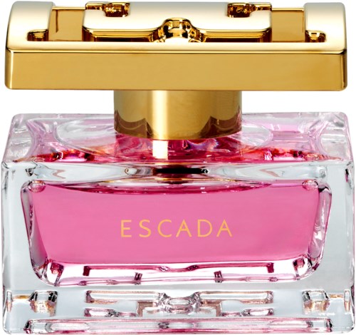 Een parfumfles met roze vloeistof, gouden dop en doorzichtig glas, gemarkeerd 'ESCADA'.
