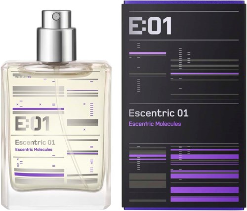 Ein Parfüm-Flasche und eine Schachtel im modernen, digital inspirierten Design, mit Marke und Produktname, Escentic 01.