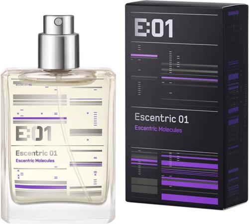 Ein Parfümflasche und eine Verpackung mit futuristischen lila und grauen Linien, beschriftet "Escentric 01" und "Escentric Molecules."