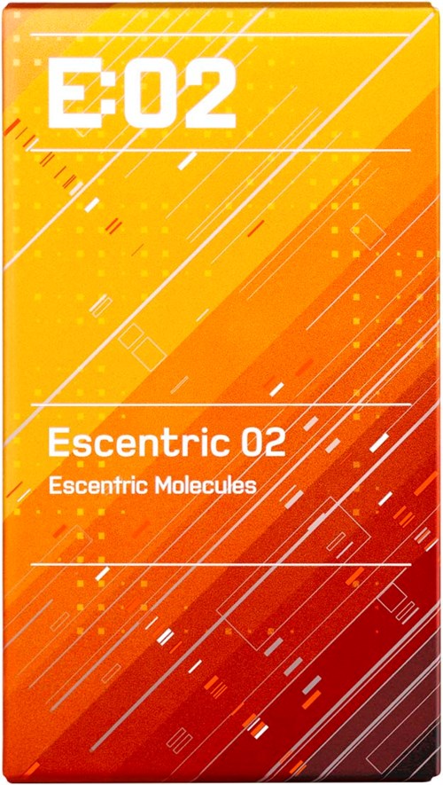 Eine bunte Verpackung mit der Bezeichnung Escentric 02, abstraktes orange-gelbes Design und weiße Schrift.