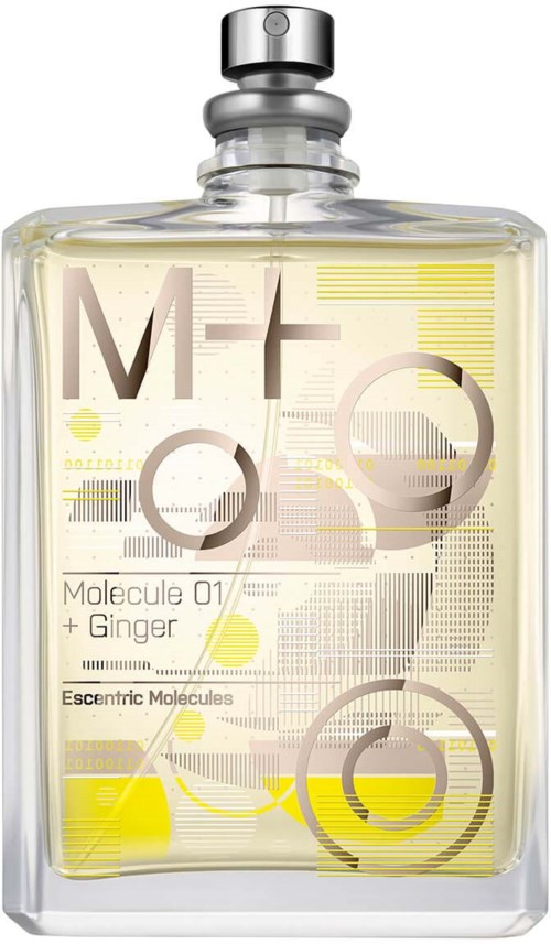 Eine klare Parfümflasche mit modernem abstrakten Design, Etikett zeigt 'Molecule 01 + Ginger', gelbe und graue Elemente.