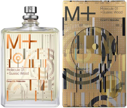Ein Parfümflasche und Verpackung mit abstraktem geometrischem Design und Text, der Molekül mit Guajakholzduft angibt.