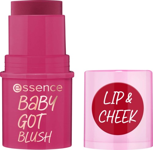 Roze stiftproduct met blush en wangkleur, gemerkt Essence Baby Got Blush, naast een roze deksel met Lip & Cheek.