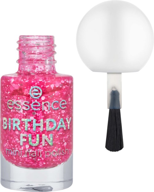 Roze glitternagellakfles met een witte bolkopborstel voor het aanbrengen van de lak.