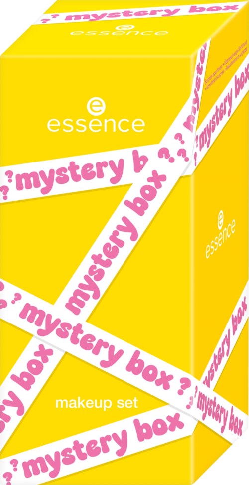 Een gele doos met 'essence' en een roze en witte band met 'mystery box' en 'makeup set'.
