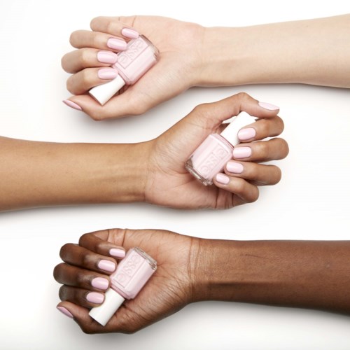 Essie     Nail Lacquer 747 free to roam