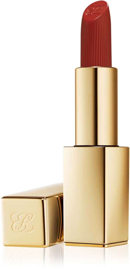 Ein roter Lippenstift in einem glänzenden goldenen Gehäuse, mit dem Deckel daneben. Lippenstift ist leicht herausgedreht.