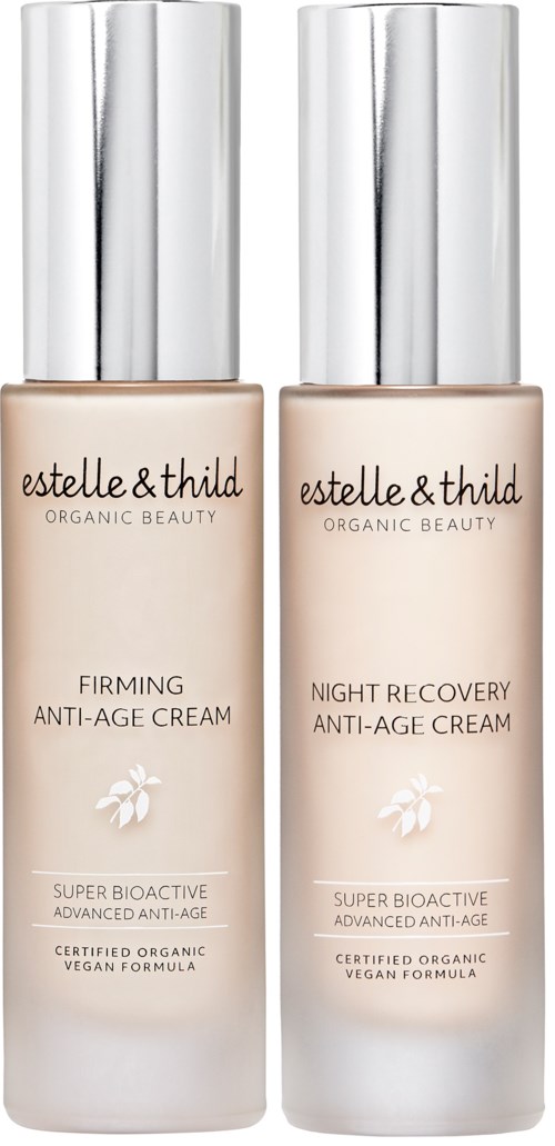 Twee flessen Estelle & Thild anti-aging crèmes, een voor versteviging en één voor nachtherstel. Ze zijn biologisch en veganistisch.