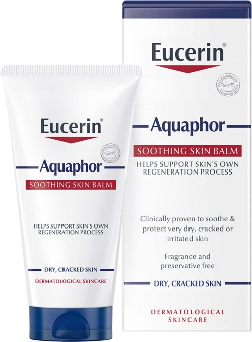 Een tube Eucerin Aquaphor verzachtende huidbalsem met verpakking die voordelen toont voor droge, gesprongen huid.