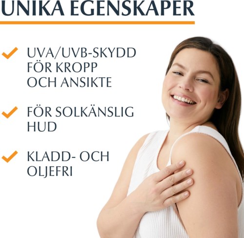 Eine lachende Frau mit heller Haut, die Sonnencreme auf die Schulter aufträgt, fördert den Hautschutz.