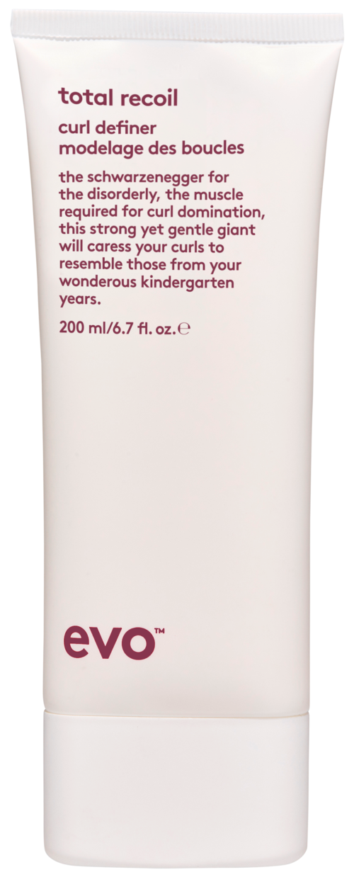 Eine weiße Tube mit Haarpflegeprodukt, rote und pinke Schrift, genannt "total recoil" und "evo".