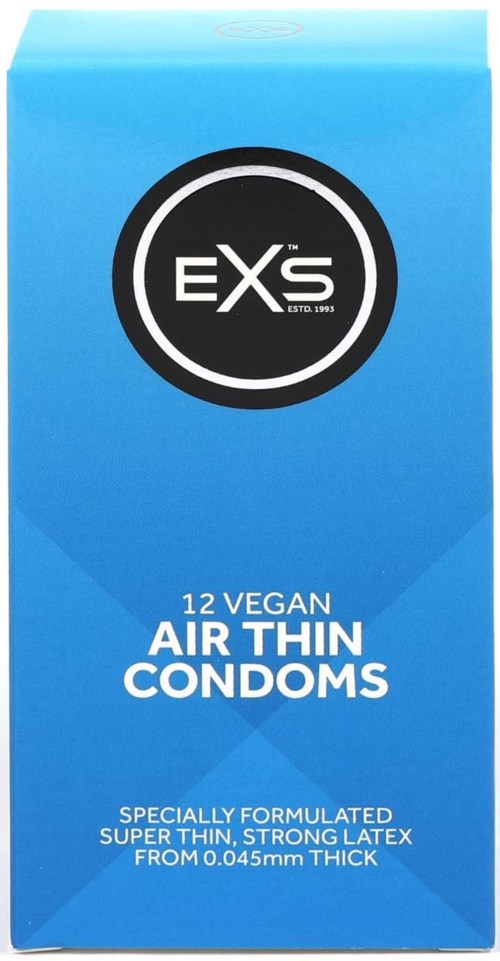 Blauer Karton mit 12 veganen Air Thin Kondomen, Logo in Schwarz und Weiß, Text über Latex.