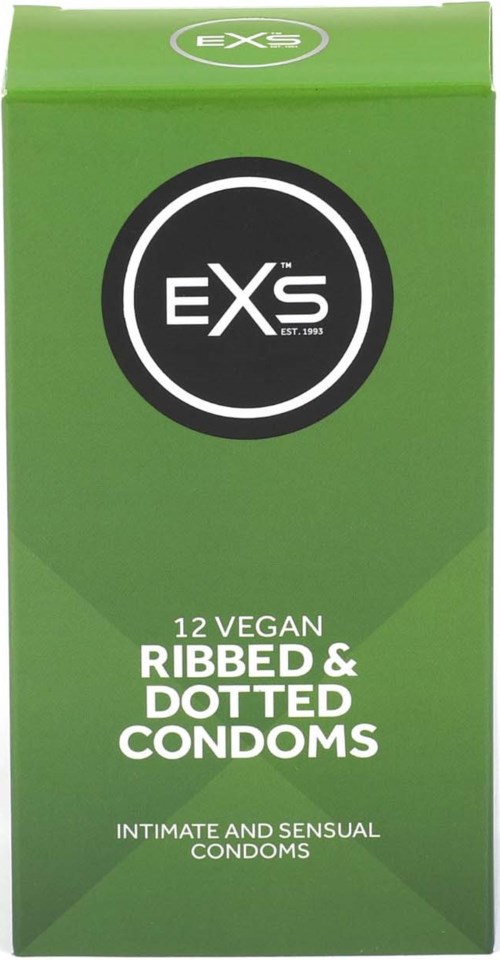 Grüne Verpackung mit weißen Text, zeigt Marke EXS, und Informationen über vegane gerippte und gepunktete Kondome.