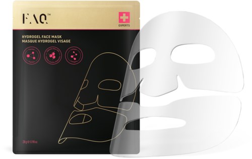 Eine weiße Gesichtsmaske liegt neben der schwarzen Verpackung mit rosa Kreuz-Logo, was auf eine Hydrogel-Gesichtsmaske hinweist.